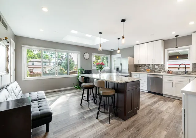 Photo 3 of Single family home for sale at 4241 Washington St, Downers Grove, IL 60515 | MLS# 12765473 | Listing updated on 2026-10-07