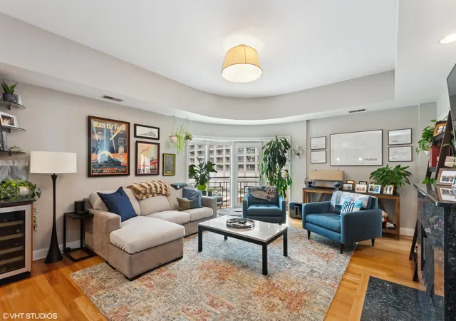 Photo 3 of Condo for sale at 1601 S State St #5D, Chicago, IL 60616 | MLS# 12765479 | Listing updated on 2026-09-23