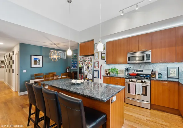 Photo 3 of Condo for sale at 1601 S State St #5D, Chicago, IL 60616 | MLS# 12765479 | Listing updated on 2026-09-23