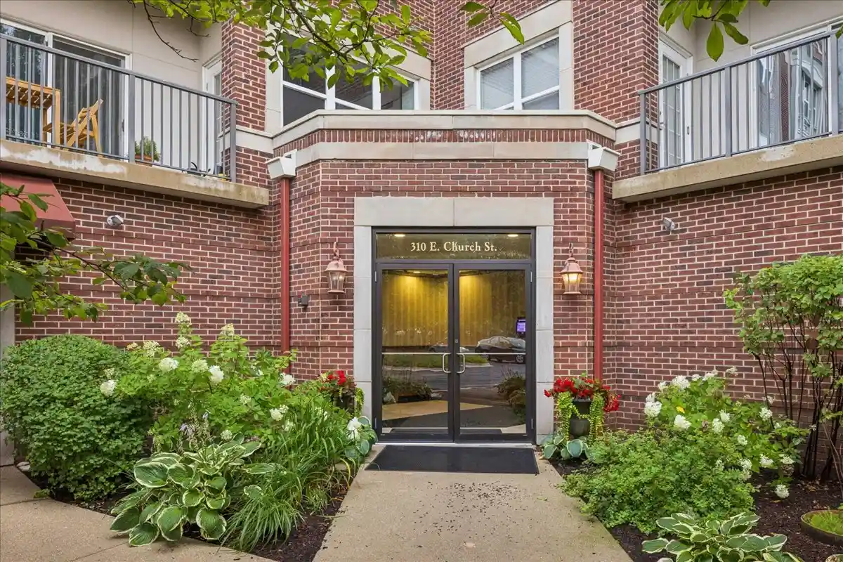 Listing Photo 2 - Condo for sale in 310 E Church Ave located at 310 E Church Ave, Libertyville, IL 60048 - Unit #209