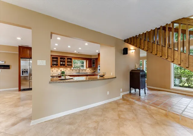 Photo 3 of Single family home for sale at 6735 Gentle Bnd Dr, Houston, TX 77069 | MLS# 12765490 | Listing updated on 2026-09-21