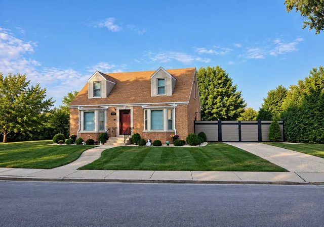 Photo 2 of Single family home for sale at 5659 N Olcott Ave, Chicago, IL 60631 | MLS# 12765495 | Listing updated on 2026-09-30