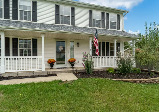 Photo 3 of Single family home for sale at 651 Ashleigh Ln, Roscoe, IL 61073 | MLS# 12765498 | Listing updated on 2026-09-21