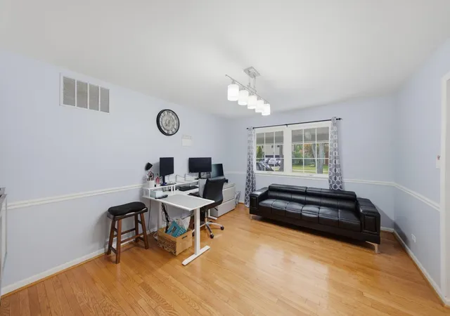 Photo 4 of Single family home for sale at 894 E Schirra Dr, Palatine, IL 60074 | MLS# 12765503 | Listing updated on 2026-09-22