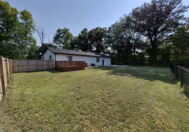 Photo 4 of Single family home for sale at 509 W Maple St, Buckner, IL 62819 | MLS# 12765513 | Listing updated on 2026-10-25