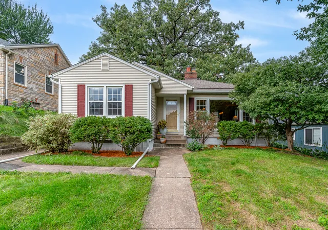 Photo 1 of Single family home for sale at 2226 Warren St, Davenport, IA 52804 | MLS# 12765516 | Listing updated on 2026-10-22