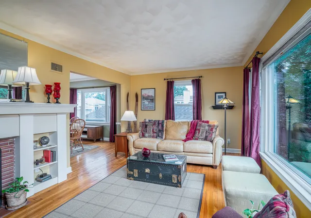 Photo 3 of Single family home for sale at 2226 Warren St, Davenport, IA 52804 | MLS# 12765516 | Listing updated on 2026-10-22