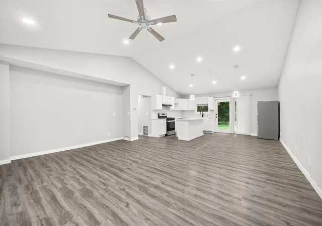 Photo 2 of Single family home for sale at 112 Liverpool Dr, Poplar Grove, IL 61065 | MLS# 12765520 | Listing updated on 2026-10-03