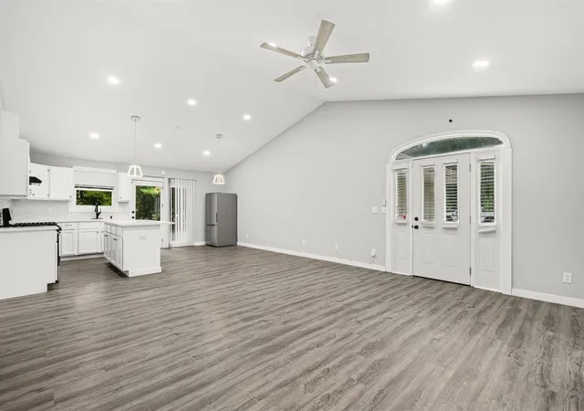 Photo 4 of Single family home for sale at 112 Liverpool Dr, Poplar Grove, IL 61065 | MLS# 12765520 | Listing updated on 2026-10-03