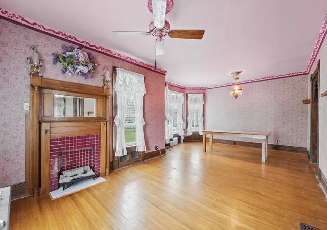 Photo 4 of Single family home for sale at 434 W Center St, Paxton, IL 60957 | MLS# 12765521 | Listing updated on 2026-10-01