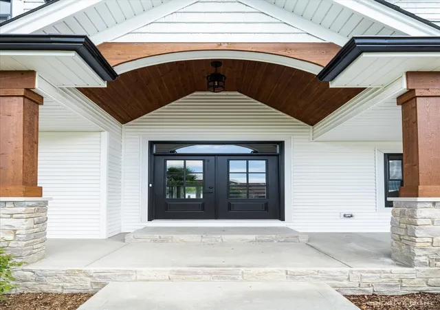 Photo 3 of Single family home for sale at 483 Deerfield Dr, Oswego, IL 60543 | MLS# 12765536 | Listing updated on 2026-09-27