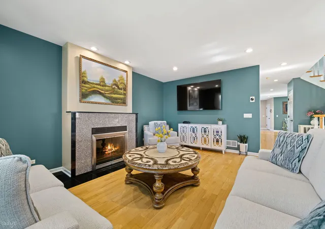 Photo 3 of Single family home for sale at 4529 N Sayre Ave, Harwood Heights, IL 60706 | MLS# 12765543 | Listing updated on 2026-10-07