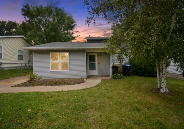 Photo 1 of Sale Pending at 27 Partner Pl, Bloomington, IL 61701 | MLS# 12765572 | Listing updated on 2026-09-29