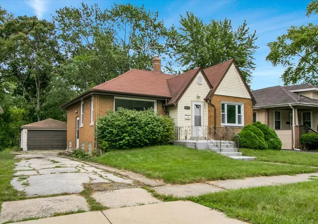 Photo 2 of Single family home for sale at 14741 Riverside Dr, South Holland, IL 60473 | MLS# 12765576 | Listing updated on 2026-09-21