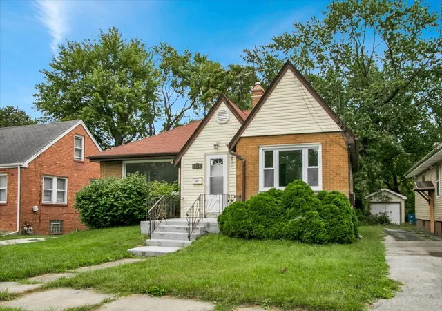 Photo 3 of Single family home for sale at 14741 Riverside Dr, South Holland, IL 60473 | MLS# 12765576 | Listing updated on 2026-09-21