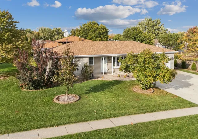 Photo 1 of Single family home for sale at 901 E Illinois Hwy, New Lenox, IL 60451 | MLS# 12765587 | Listing updated on 2026-10-22