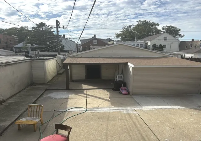 Photo 4 of House for sale at 2708 S Kildare Ave, Chicago, IL 60623 | MLS# 12765592 | Listing updated on 2026-09-22