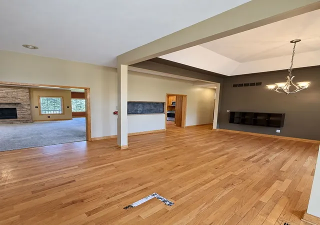 Photo 3 of Single family home for sale at 635 Nathan Lattin Ln, Sycamore, IL 60178 | MLS# 12765593 | Listing updated on 2026-10-01