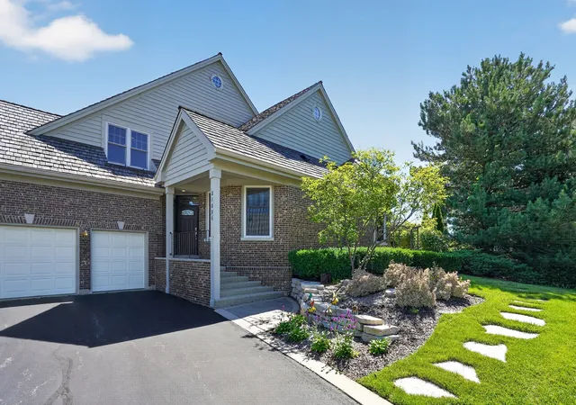 Photo 3 of Townhouse for sale at 21896 W Vernon Ridge Dr, Ivanhoe, IL 60060 | MLS# 12765595 | Listing updated on 2026-09-27