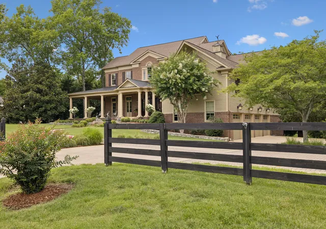 Photo 3 of Mansion for sale at 1004 Liberty Church Trl, Brentwood, TN 37027 | MLS# 12765596 | Listing updated on 2026-09-27