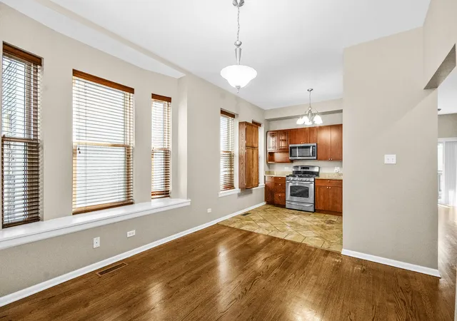 Photo 4 of Condo for sale at 1049 W Montana St #1, Chicago, IL 60614 | MLS# 12765601 | Listing updated on 2026-10-06