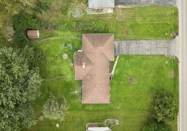 Photo 4 of Single family home for sale at 8598 Olson Rd, Belvidere, IL 61008 | MLS# 12765610 | Listing updated on 2026-10-04