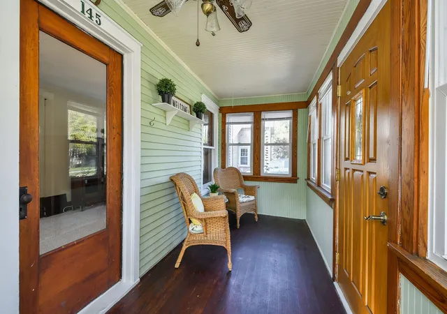 Photo 4 of Single family home for sale at 413 S Prairie St, Batavia, IL 60510 | MLS# 12765611 | Listing updated on 2026-10-20