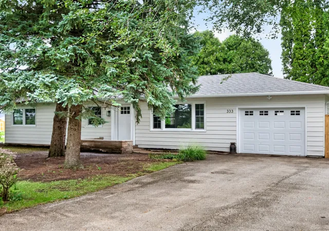 Photo 2 of Single family home for sale at 333 Bethany Rd, Sycamore, IL 60178 | MLS# 12765619 | Listing updated on 2026-10-07