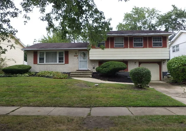 Photo 2 of Single family home for sale at 3509 Birchwood Dr, Hazel Crest, IL 60429 | MLS# 12765620 | Listing updated on 2026-09-23