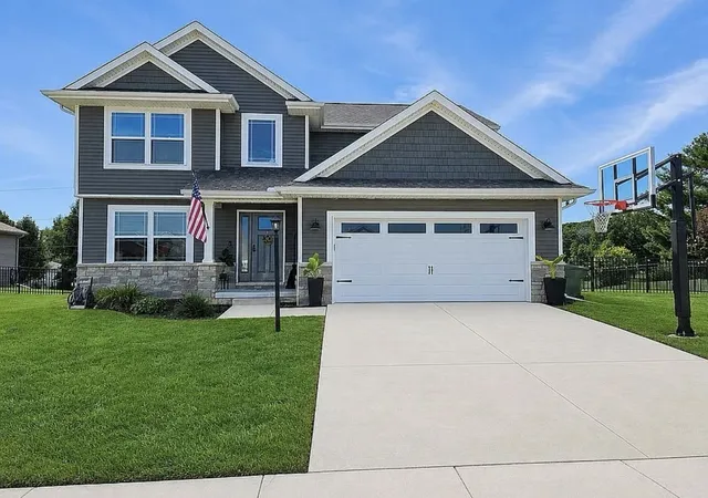 Photo 1 of Single family home for sale at 705 Red Bud Dr, Mahomet, IL 61853 | MLS# 12765621 | Listing updated on 2026-10-07