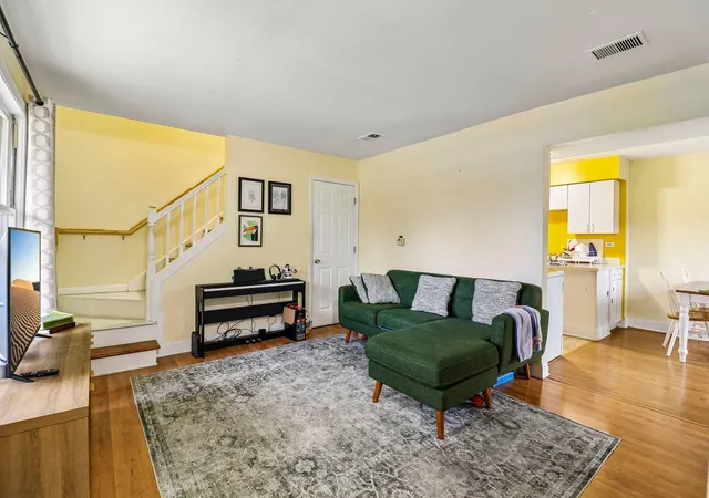 Photo 3 of Townhouse for sale at 708 Shaw Ct, Schaumburg, IL 60194 | MLS# 12765627 | Listing updated on 2026-10-22