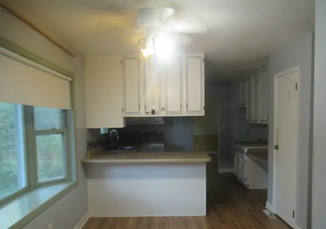 Photo 4 of Single family home for sale at 323 Berwick Dr, Aurora, IL 60506 | MLS# 12765629 | Listing updated on 2026-09-22