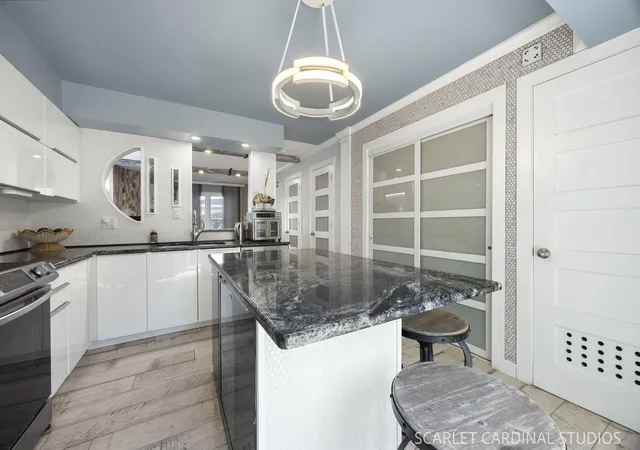 Photo 3 of Townhouse for sale at 424 Kensington Ct, Naperville, IL 60563 | MLS# 12765631 | Listing updated on 2026-09-21