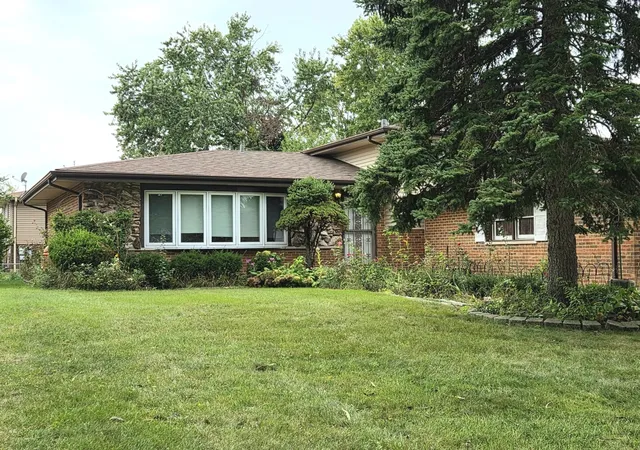 Single family home for sale at 15520 Orogrande Dr, Oak Forest, IL 60452 | MLS# 12765648