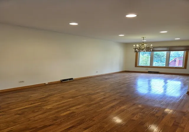 Photo 3 of Single family home for sale at 15520 Orogrande Dr, Oak Forest, IL 60452 | MLS# 12765648 | Listing updated on 2026-10-22