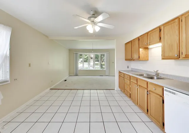 Photo 4 of Single family home for sale at 3710 Owl Dr, Rolling Meadows, IL 60008 | MLS# 12765663 | Listing updated on 2026-09-21