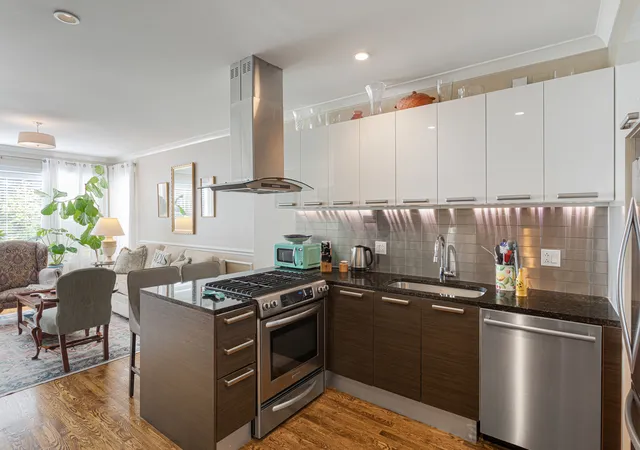 Photo 4 of House for sale at 2950 N Talman Ave, Chicago, IL 60618 | MLS# 12765680 | Listing updated on 2026-09-22