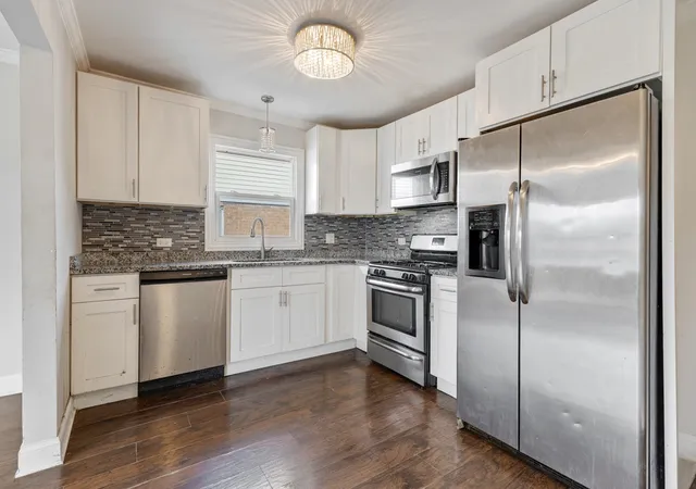 Photo 4 of Single family home for sale at 2814 Lexington Dr, Hazel Crest, IL 60429 | MLS# 12765709 | Listing updated on 2026-09-27