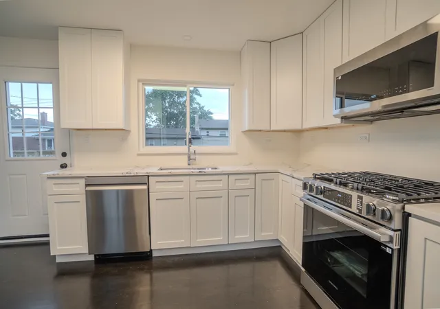 Photo 4 of Single family home for sale at 291 Division St, Melrose Park, IL 60160 | MLS# 12765725 | Listing updated on 2026-09-21