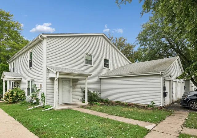 Photo 1 of Townhouse for sale at 1395 S Glen Cir #B, Aurora, IL 60506 | MLS# 12765726 | Listing updated on 2026-09-23