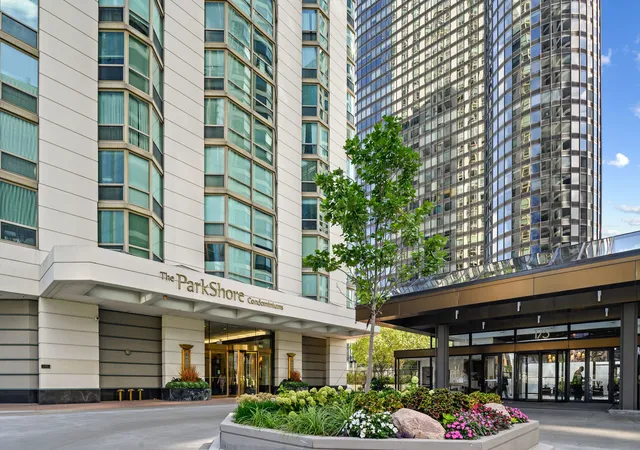 Photo 2 of Condo for sale at 195 N Harbor Dr #2408, Chicago, IL 60601 | MLS# 12765727 | Listing updated on 2026-09-27