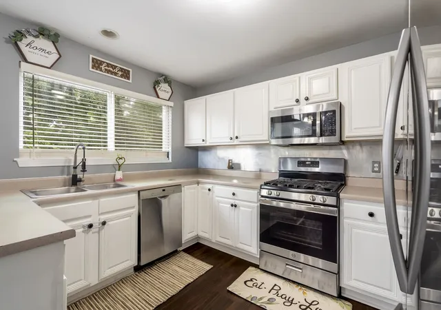 Photo 4 of Single family home for sale at 1739 Hickory Park Ln, Aurora, IL 60504 | MLS# 12765729 | Listing updated on 2026-09-27