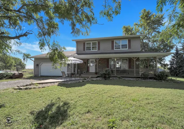 Photo 1 of Single family home for sale at 13384 E 10500 Road N, Grant Park, IL 60940 | MLS# 12765731 | Listing updated on 2026-10-01