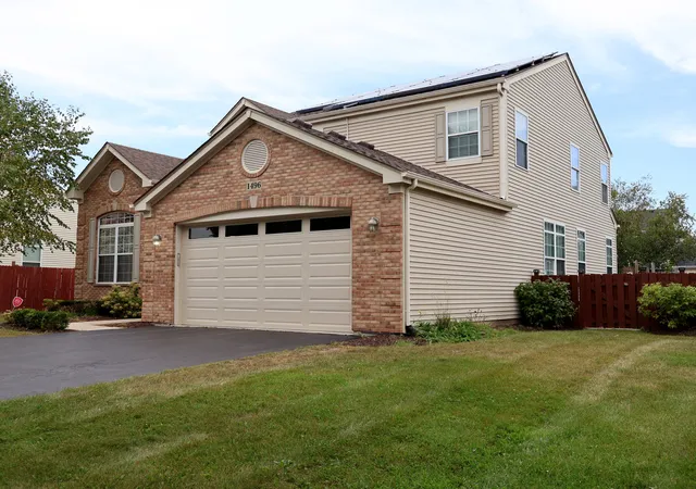 Photo 2 of Single family home for sale at 1496 Misty Ln, Bolingbrook, IL 60490 | MLS# 12765732 | Listing updated on 2026-10-07