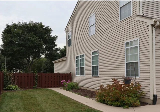Photo 3 of Single family home for sale at 1496 Misty Ln, Bolingbrook, IL 60490 | MLS# 12765732 | Listing updated on 2026-10-07