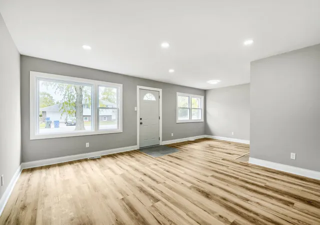 Photo 3 of Single family home for sale at 615 W 16th Place, Chicago Heights, IL 60411 | MLS# 12765737 | Listing updated on 2026-09-24