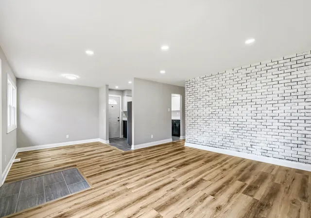 Photo 4 of Single family home for sale at 615 W 16th Place, Chicago Heights, IL 60411 | MLS# 12765737 | Listing updated on 2026-09-24