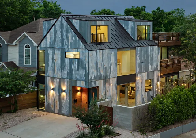 Photo 3 of Single family home for sale at 2201 Santa Rosa St, Austin, TX 78702 | MLS# 12765751 | Listing updated on 2026-09-27