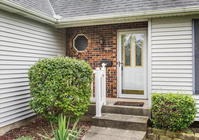 Photo 2 of Single family home for sale at 1517 E 1st Street, Streator, IL 61364 | MLS# 12765755 | Listing updated on 2026-09-27