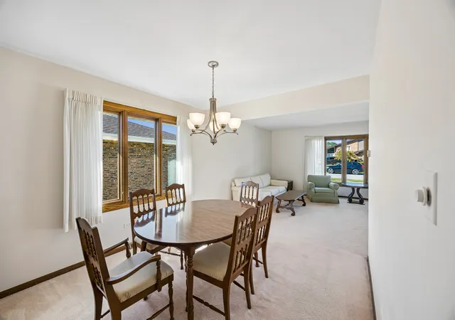 Photo 4 of Single family home for sale at 7809 Palm Dr, Orland Park, IL 60462 | MLS# 12765756 | Listing updated on 2026-10-08